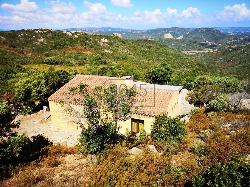 Traditionelles Steinhaus mit Dependance und mit Meerblick in Palau - Sardinien