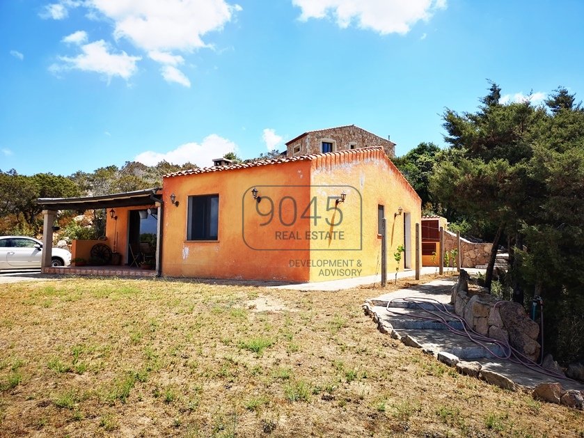 Traditionelles Steinhaus mit Dependance und mit Meerblick in Palau - Sardinien