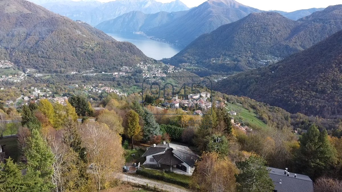 Villa mit Blick auf den Comer See in Casasco d'Intelvi - Lombardei