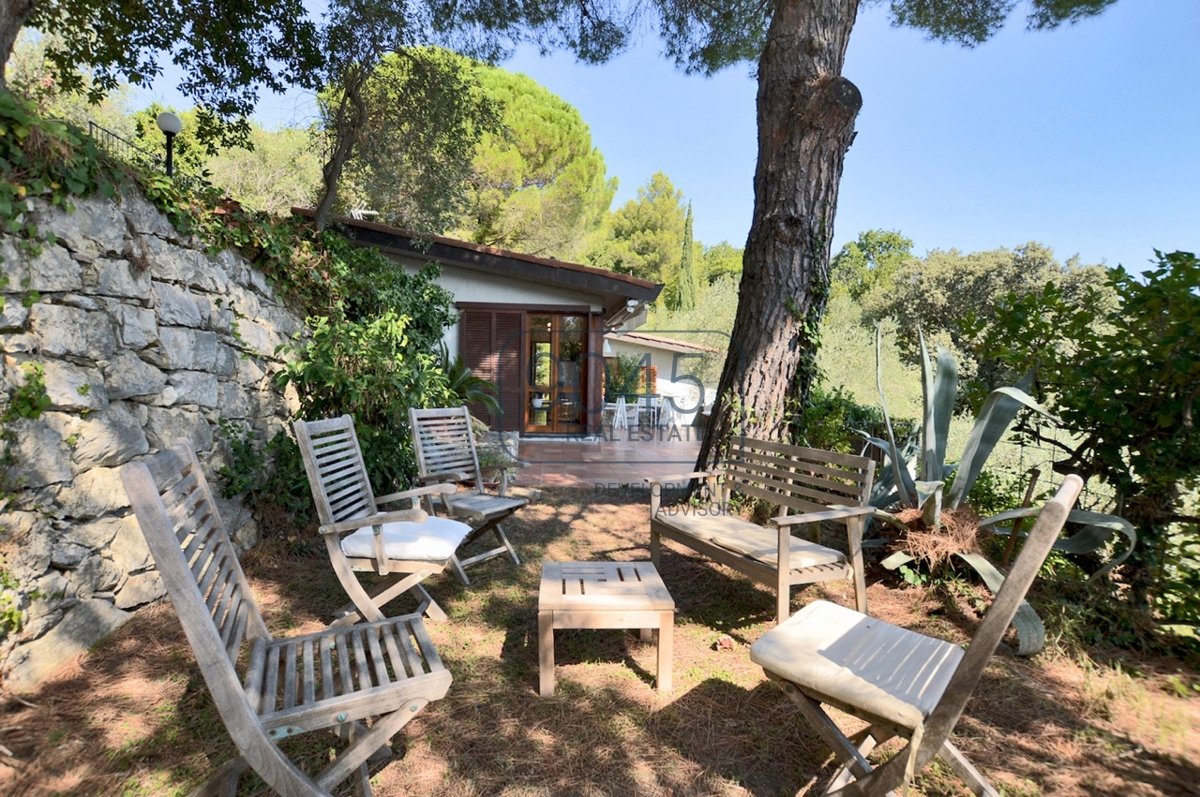 Charmante Villa mit großem Garten und Meerblick in Portovenere an der Ligurischen Küste