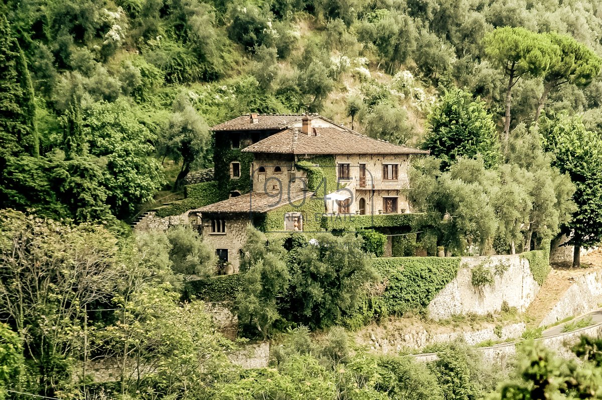 Bauernhaus aus dem 17. Jh. im typisch toskanischen Stil mit Meerblick in Camaiore - Toskana