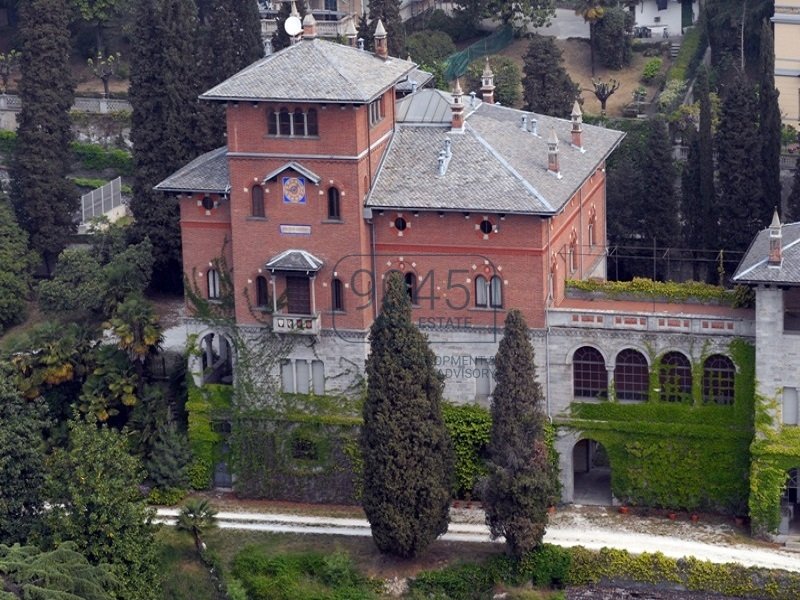 Historischer Ansitz in Gavirate mit Seeblick am Lago di Varese