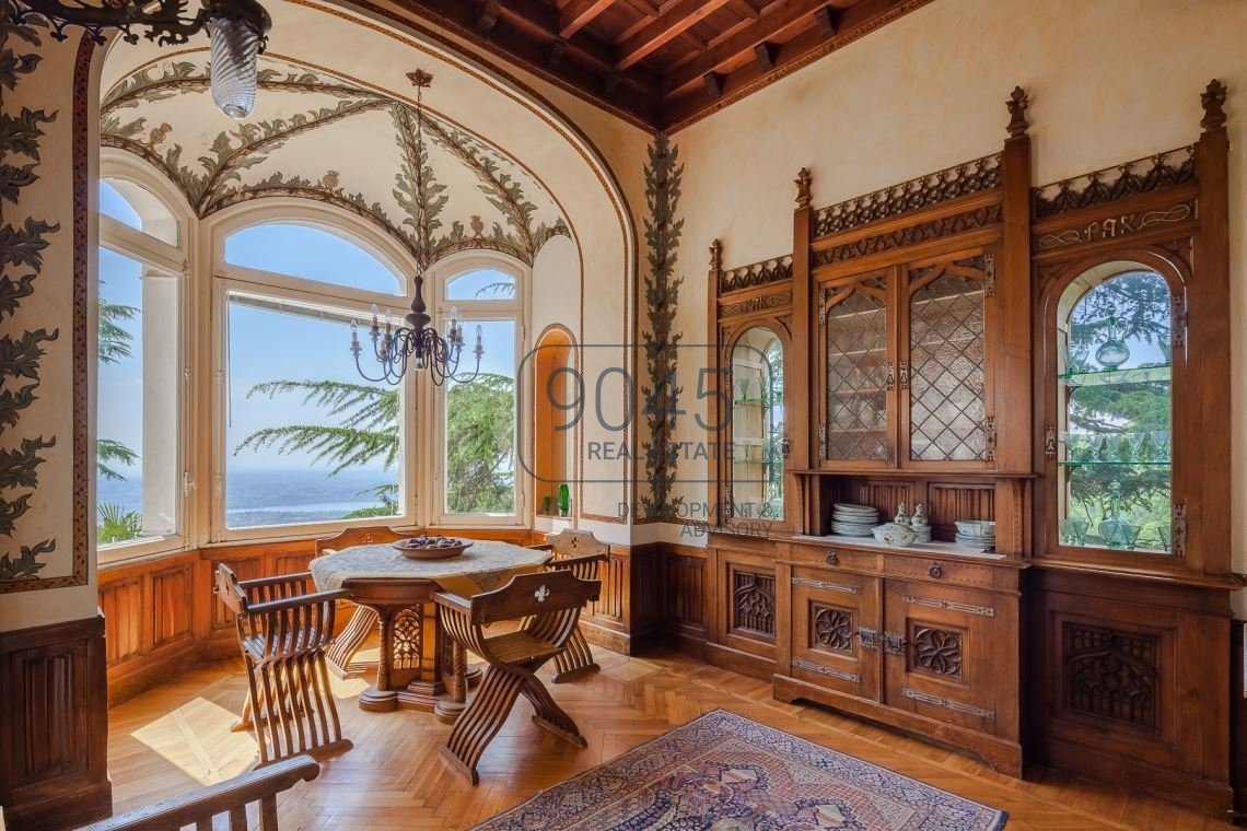 Wunderschöne Villa Liberty mit Seeblick in Varese - Lombardei