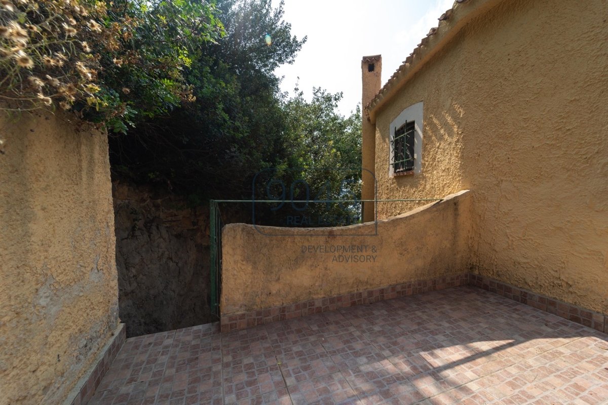 Kleine Villa unweit vom Meer entfernt mit Blick auf den Golf von Cagliari in Maracalagonis - Sardinien