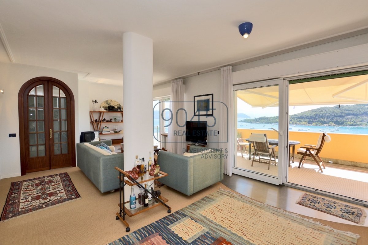 Penthouse mit Panoramaterrasse und Meerblick in Portovenere - Ligurien