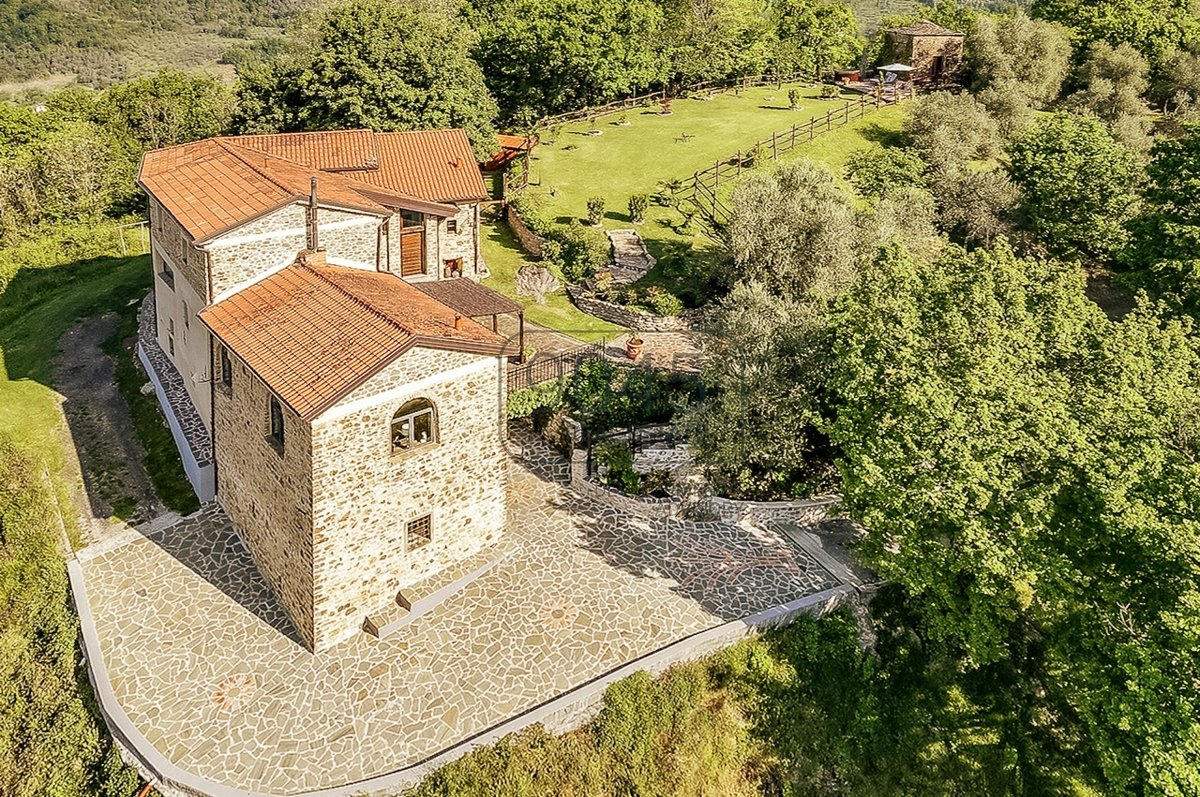 Wunderschönes Bauernhaus in den toskanischen Hügeln von Lunigiana - Massa-Carrara