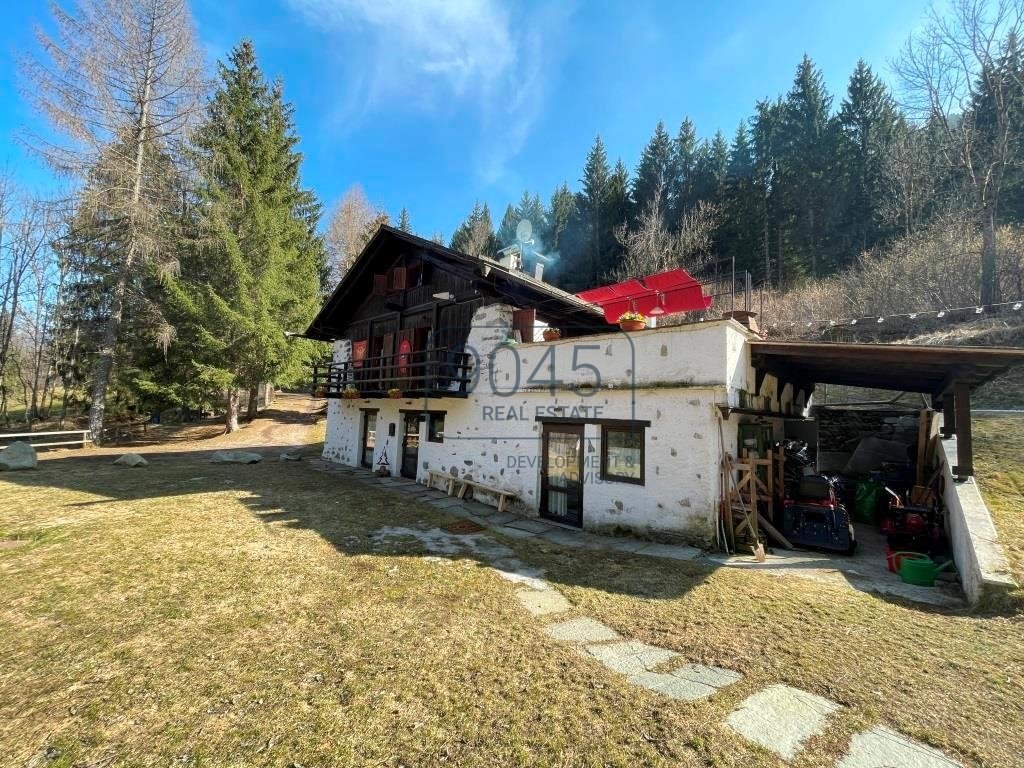 Paradiesischer Rückzugsort inmitten der Natur der Dolomiten in Mezzana - Südtirol / Trentino