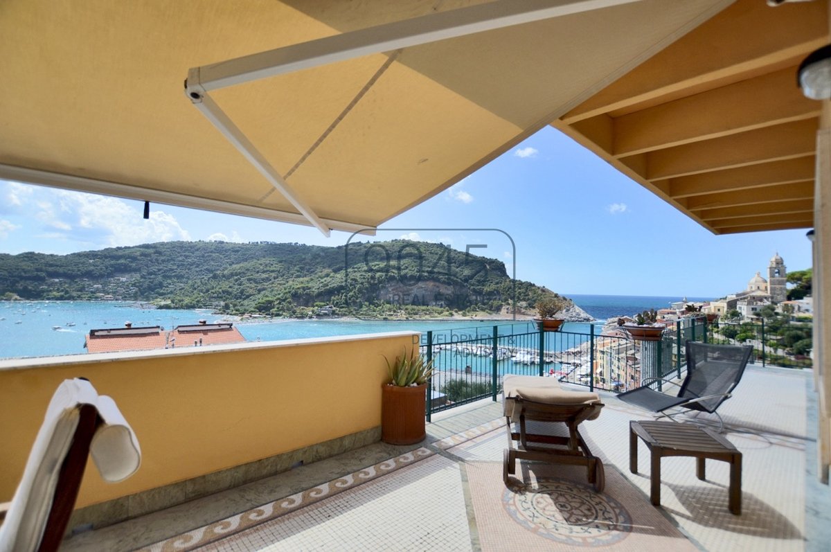 Penthouse mit Panoramaterrasse und Meerblick in Portovenere - Ligurien