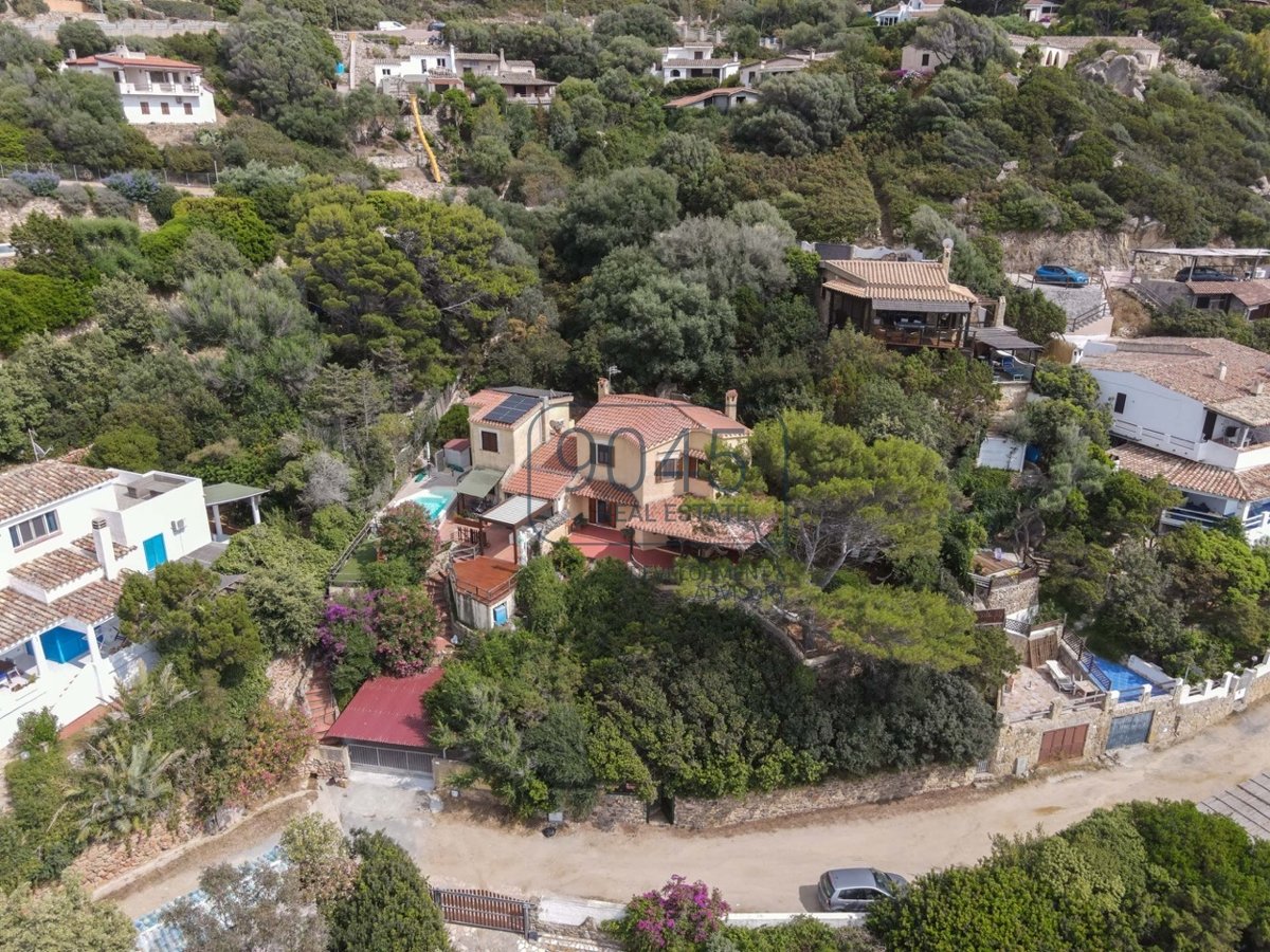 Kleine Villa unweit vom Meer entfernt mit Blick auf den Golf von Cagliari in Maracalagonis - Sardinien