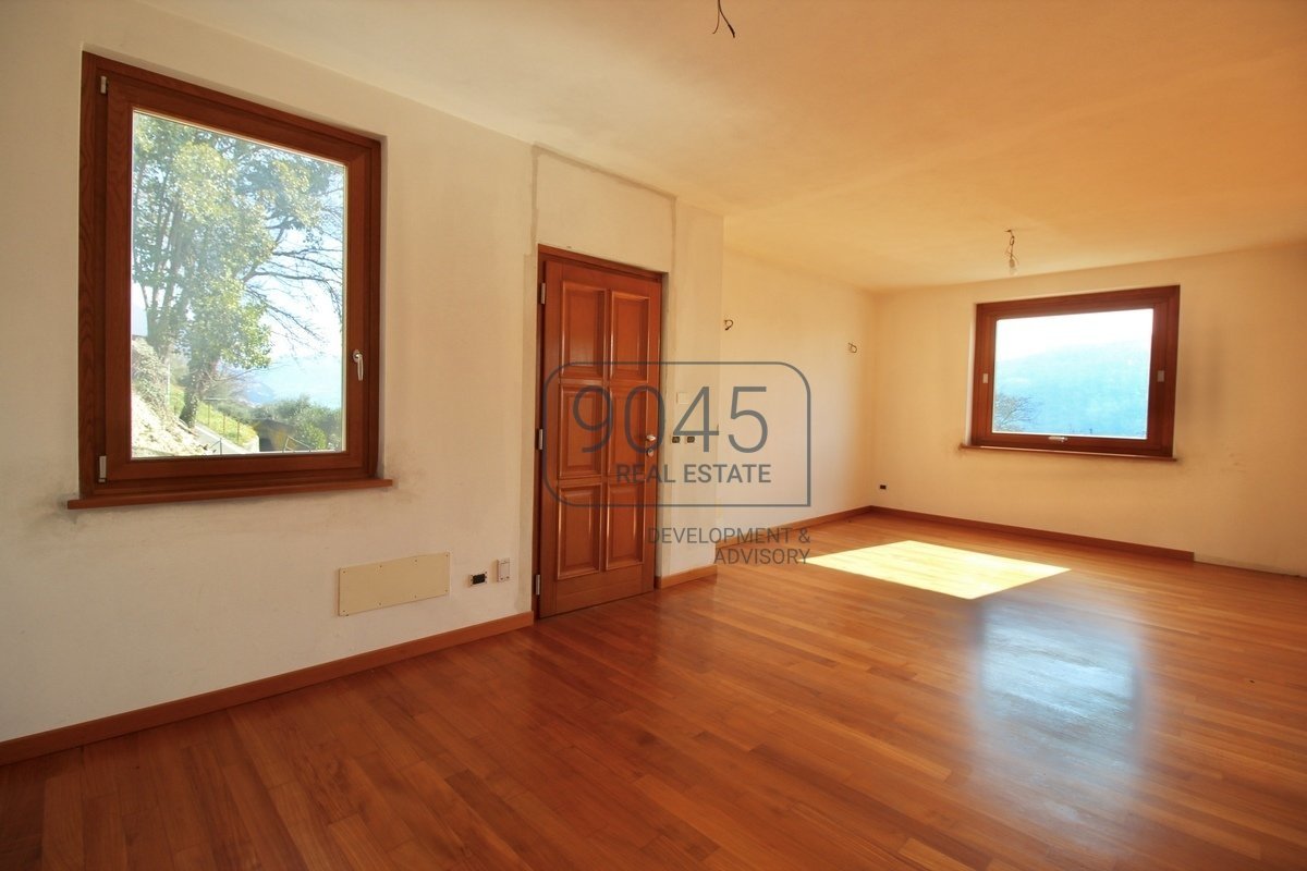 Villa mit Seeblick und eigenem Pool - Lago d"Iseo