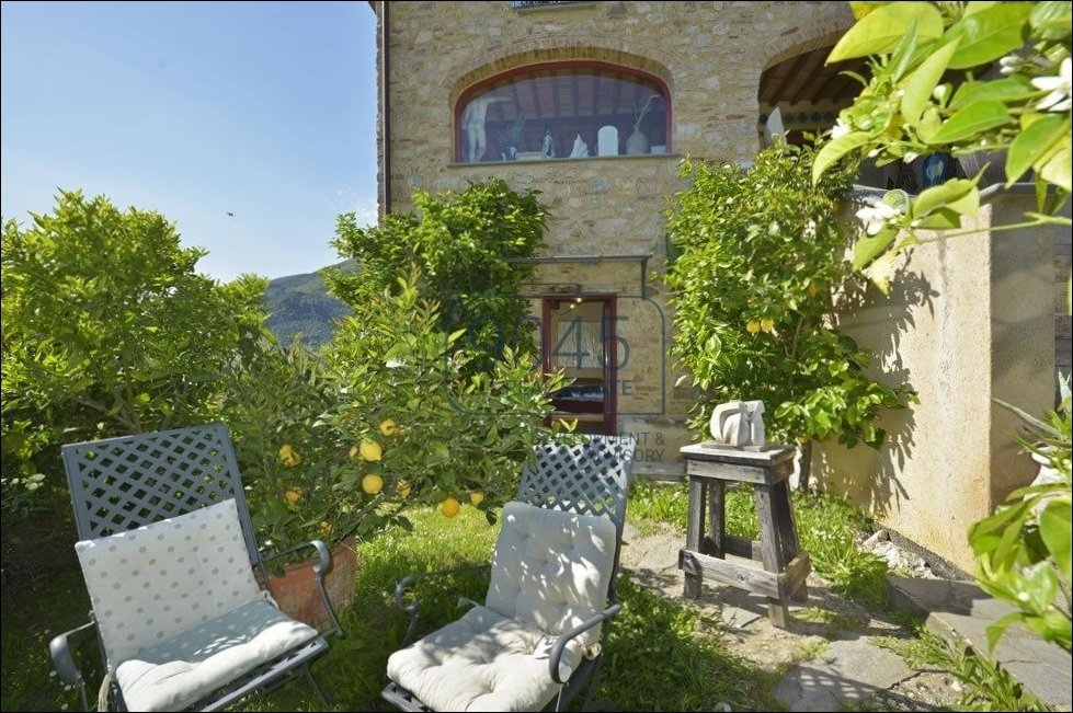 Rustikales Bauernhaus mit Meerblick in Camaiore - Toskana