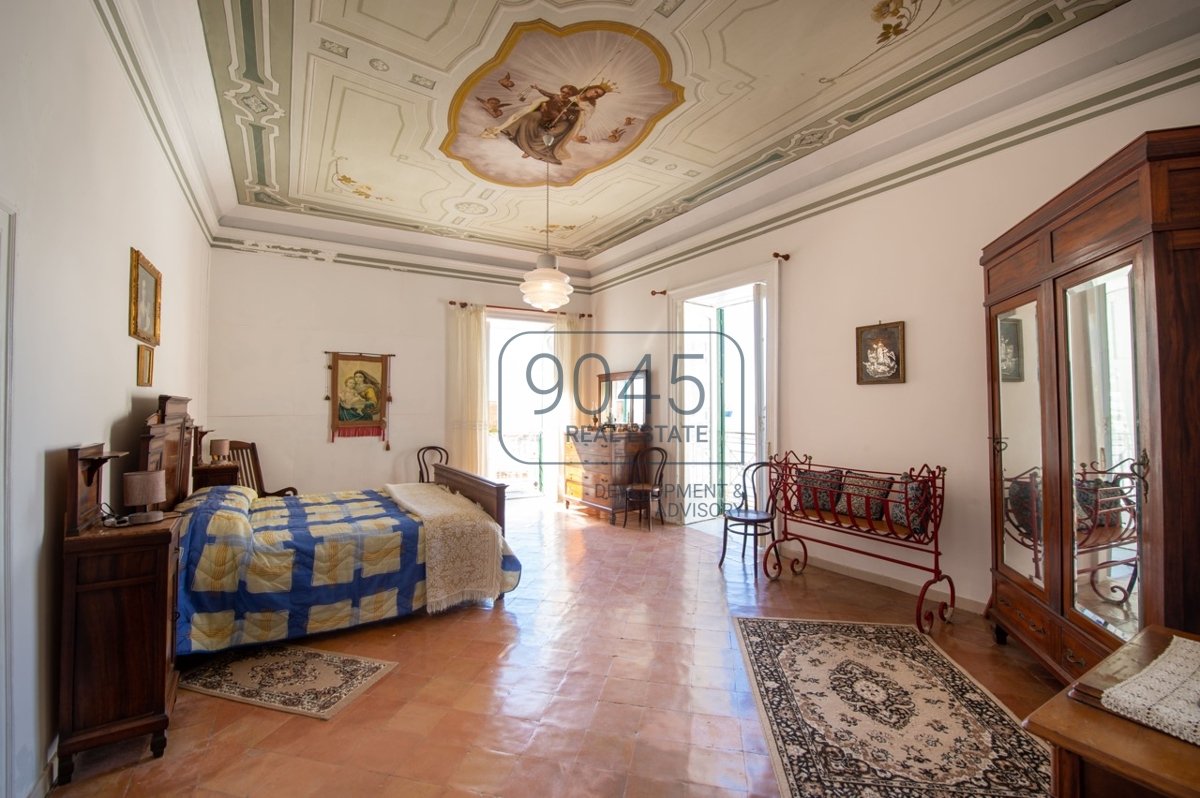 Residenz im Fischerdorf Altrani mit Blick auf das Meer der Amalfiküste - Kampanien