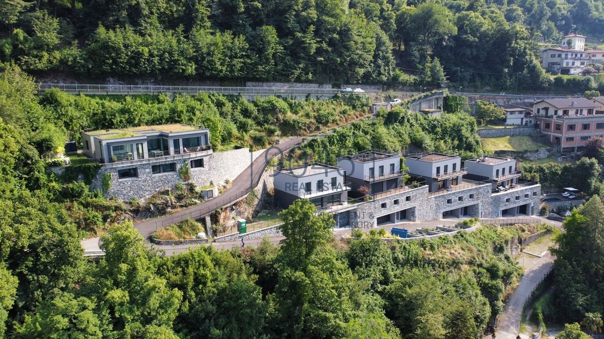 Moderne Villa in Torno mit Blick auf den Comer See