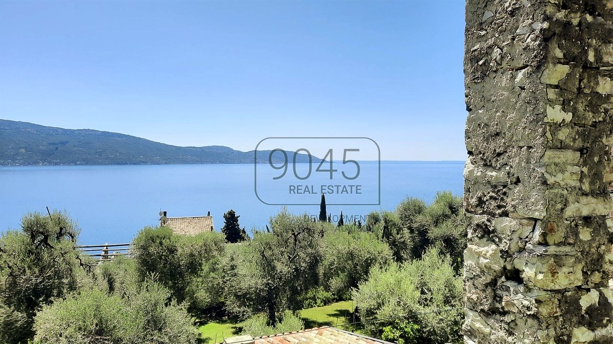 Freistehende Villa im Zitronenhain mit Panormana-Seeblick in Gargnano - Gardasee