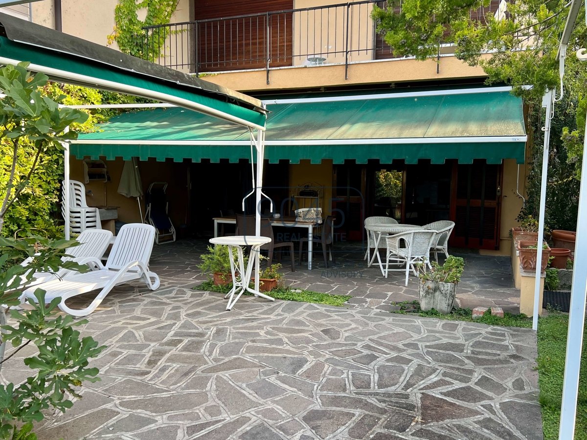 Wohnung mit privatem Garten "Lungolago" in Bardolino - Gardasee