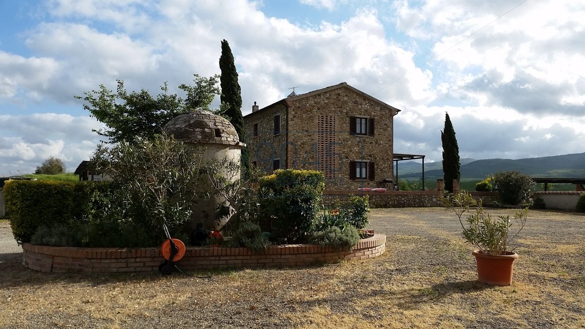 Wunderschönes Bauernhaus inmitten von märchenhaften Landschaften in Lajatico - Toskana