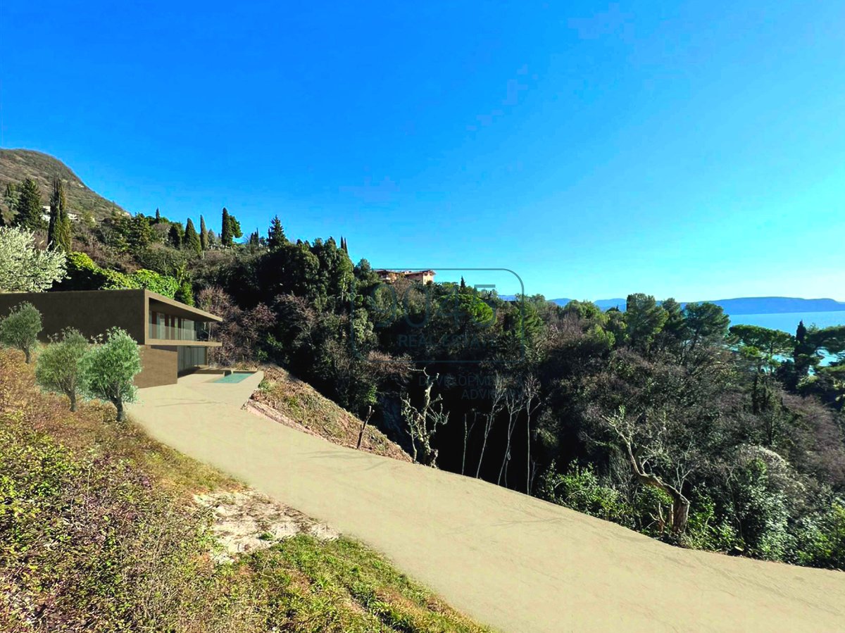 Grundstück zum Neubau einer Luxusvilla in Gardone - Gardasee