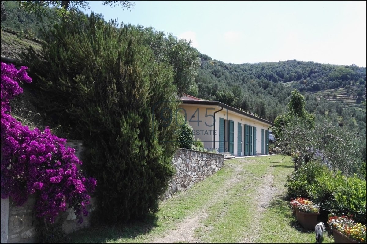 Moderne Villa mit einzigartigem Ausblick zwischen Pisa und Lucca - Toskana