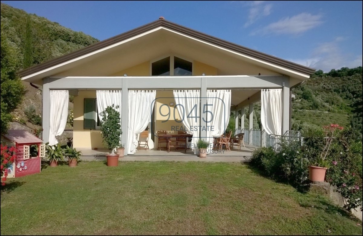 Moderne Villa mit einzigartigem Ausblick zwischen Pisa und Lucca - Toskana