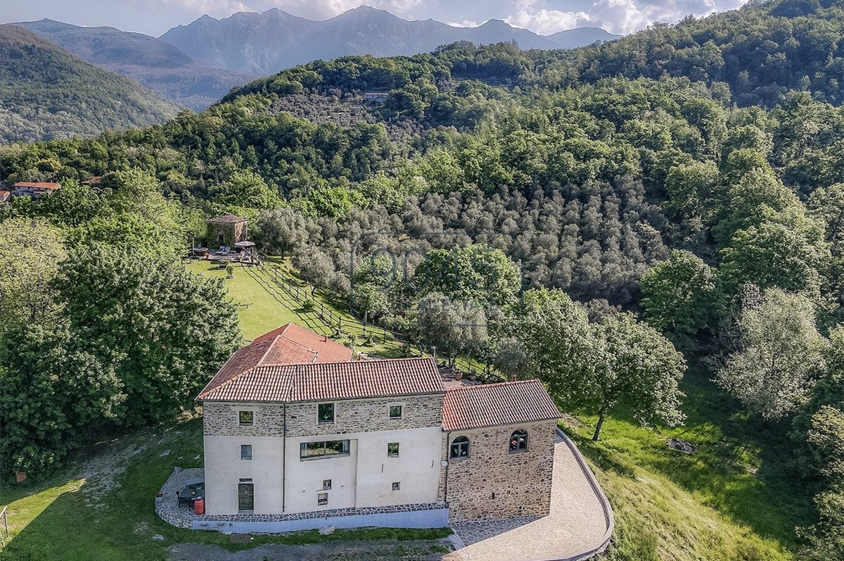 Wunderschönes Bauernhaus in den toskanischen Hügeln von Lunigiana - Massa-Carrara