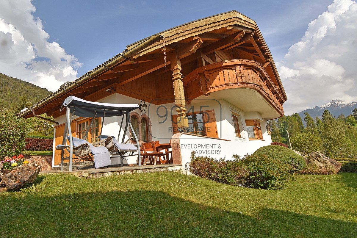 Prunkvolle Villa im Tiroler Stil in Tesero am Fuße der Dolomiten - Südtirol / Trentino