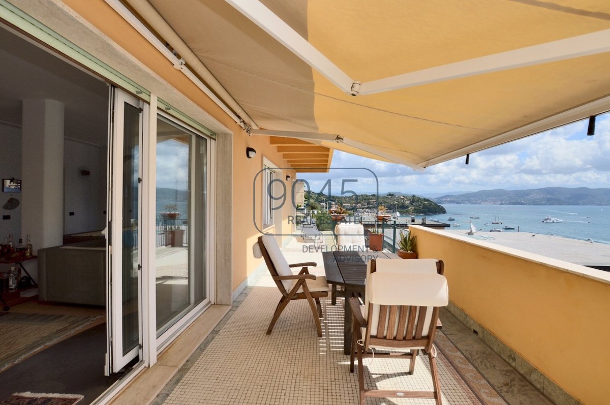 Penthouse mit Panoramaterrasse und Meerblick in Portovenere - Ligurien