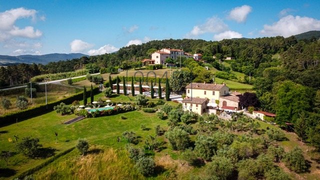 "Rustico" in Panoramalage mit Pool inmitten der Toskana in Chianni - Pisa