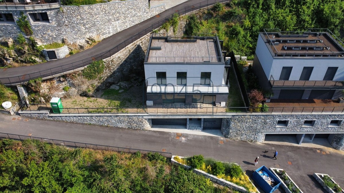 Moderne Villa in Torno mit Blick auf den Comer See