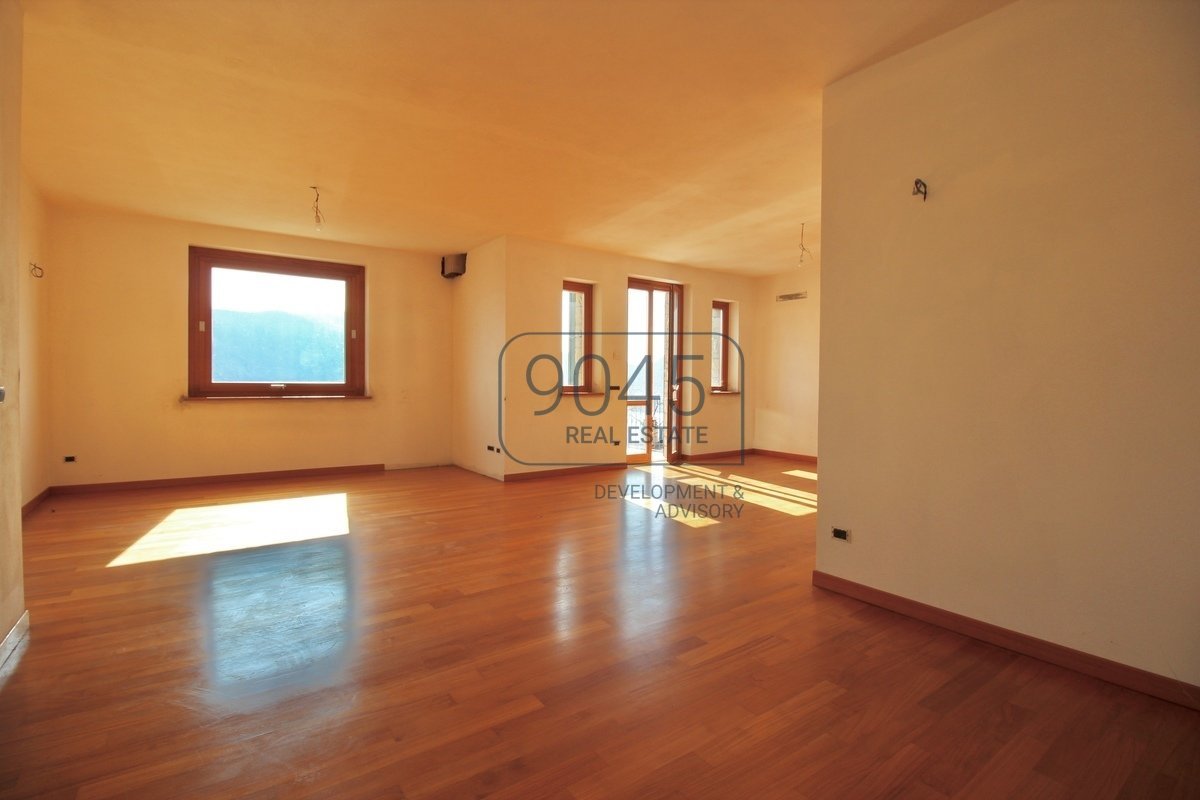 Villa mit Seeblick und eigenem Pool - Lago d"Iseo