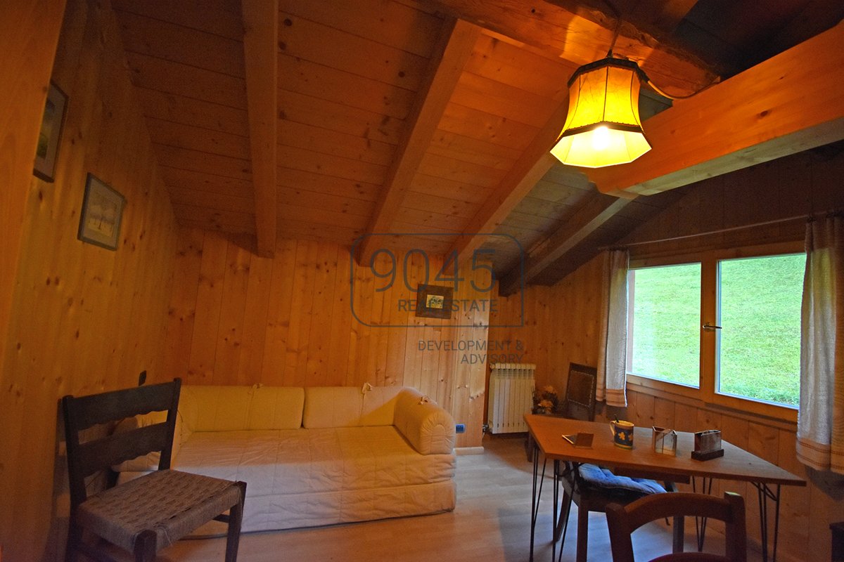 Traditionelles Bauernhaus im Grünen in Tesero - Südtirol / Trentino