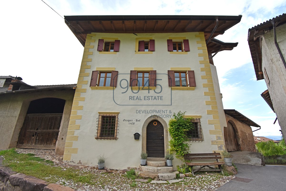 Geräumige Dreizimmerwohnung im historischen Zentrum von Montan - Südtirol