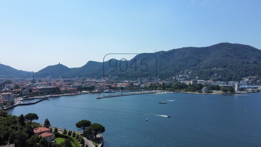 Moderne Wohnung mit Seeblick und Panoramaterrasse am Comersee